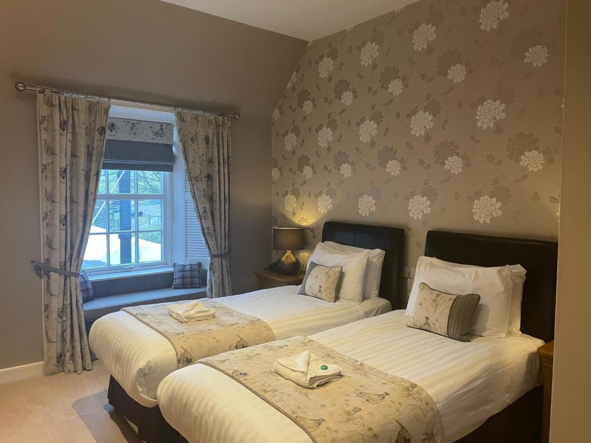 Glen Clova Hotel & Luxury Lodges Millton of Clova Ngoại thất bức ảnh